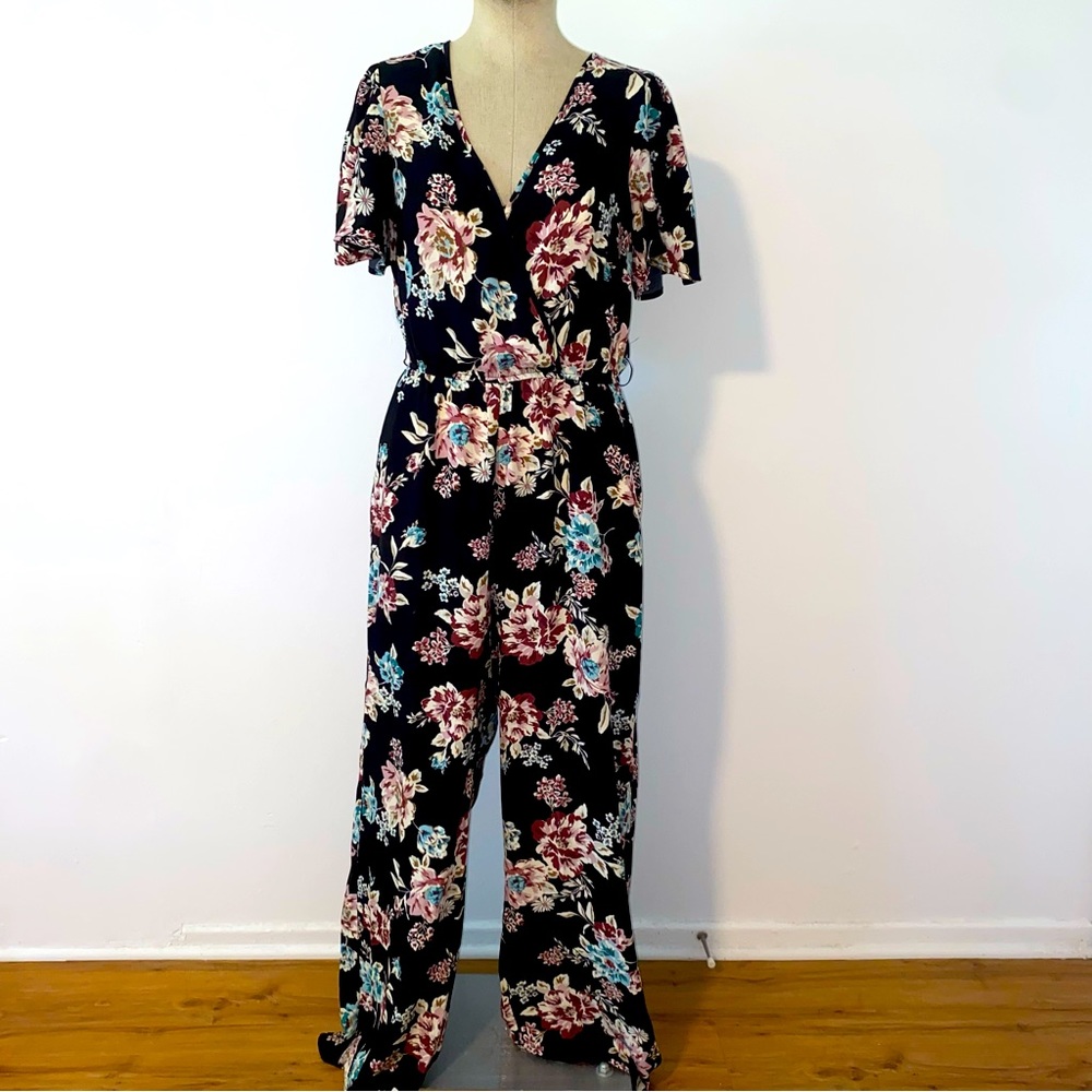 💛 Floral Jumpsuit